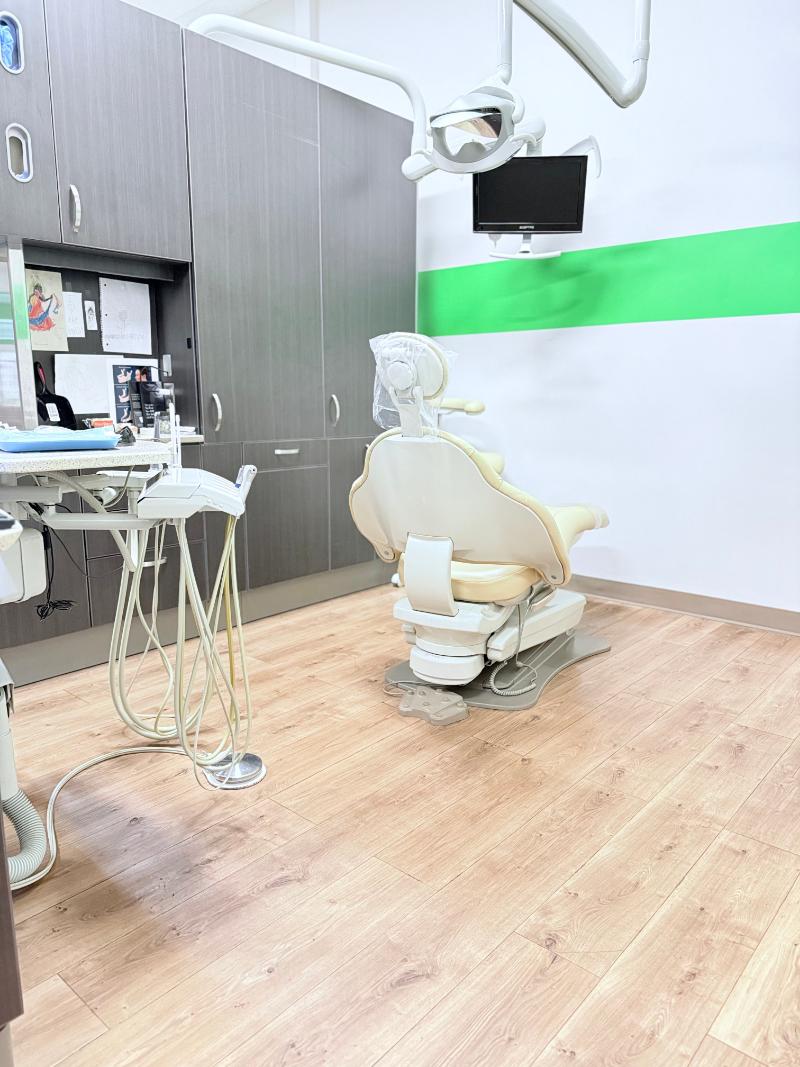 Smiles by Farr | Implant Restorations, Sports Mouthguards and Invisalign reg 